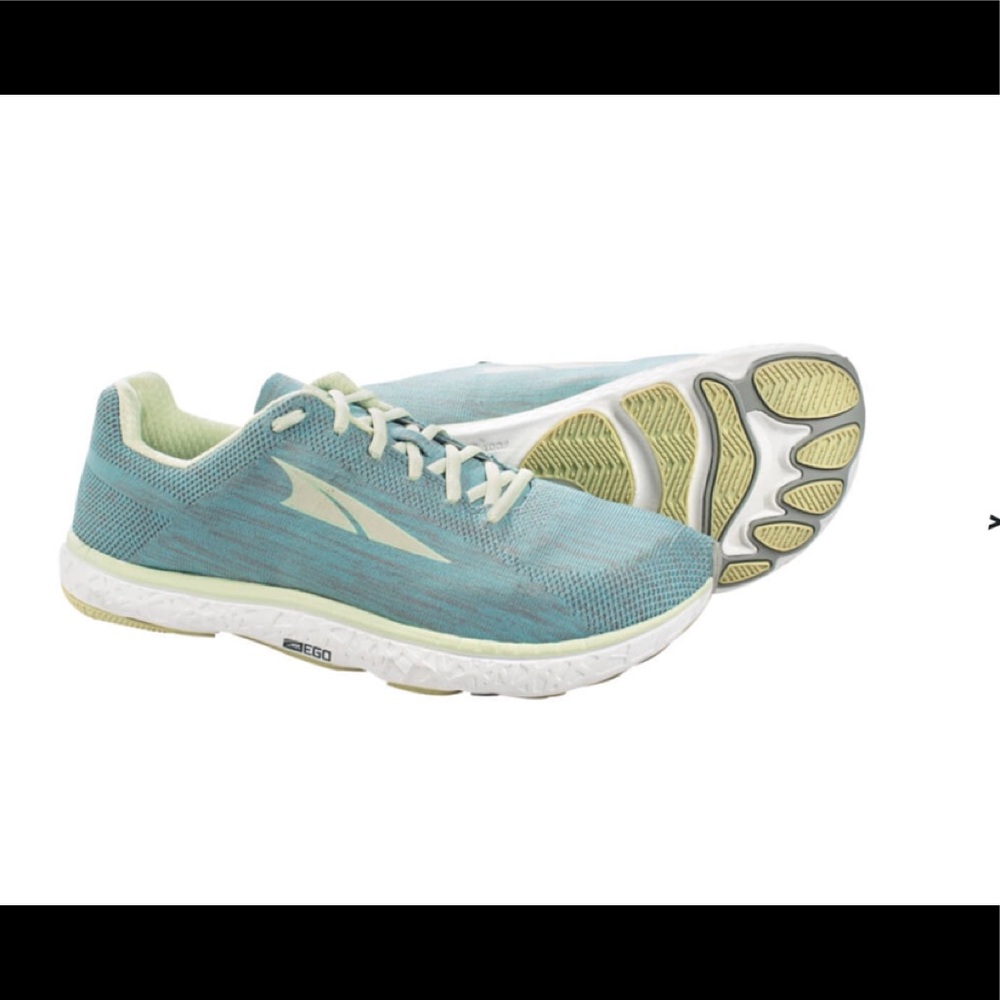 Ultra Escalante Sneakers Size 8